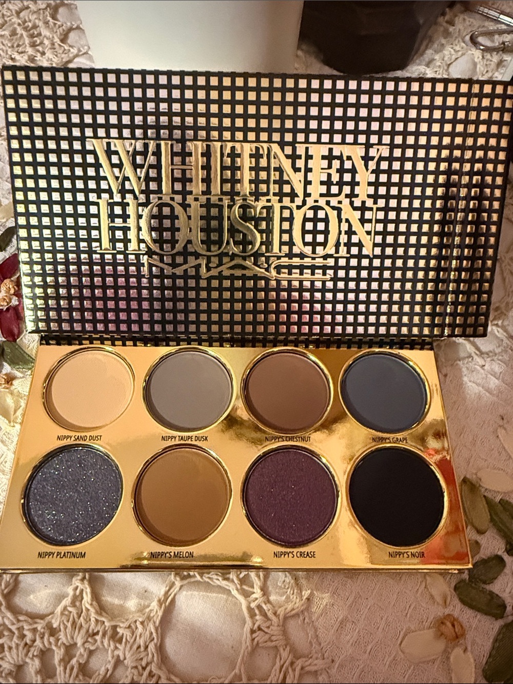 BNIB whitney Houston by MAC Cosmetics Metallic Eyeshadow Palette Packaging